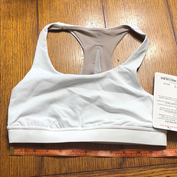 Lululemon Invigorate Bra White Brand New - Picture 7 of 7